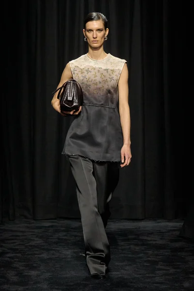 Look 44